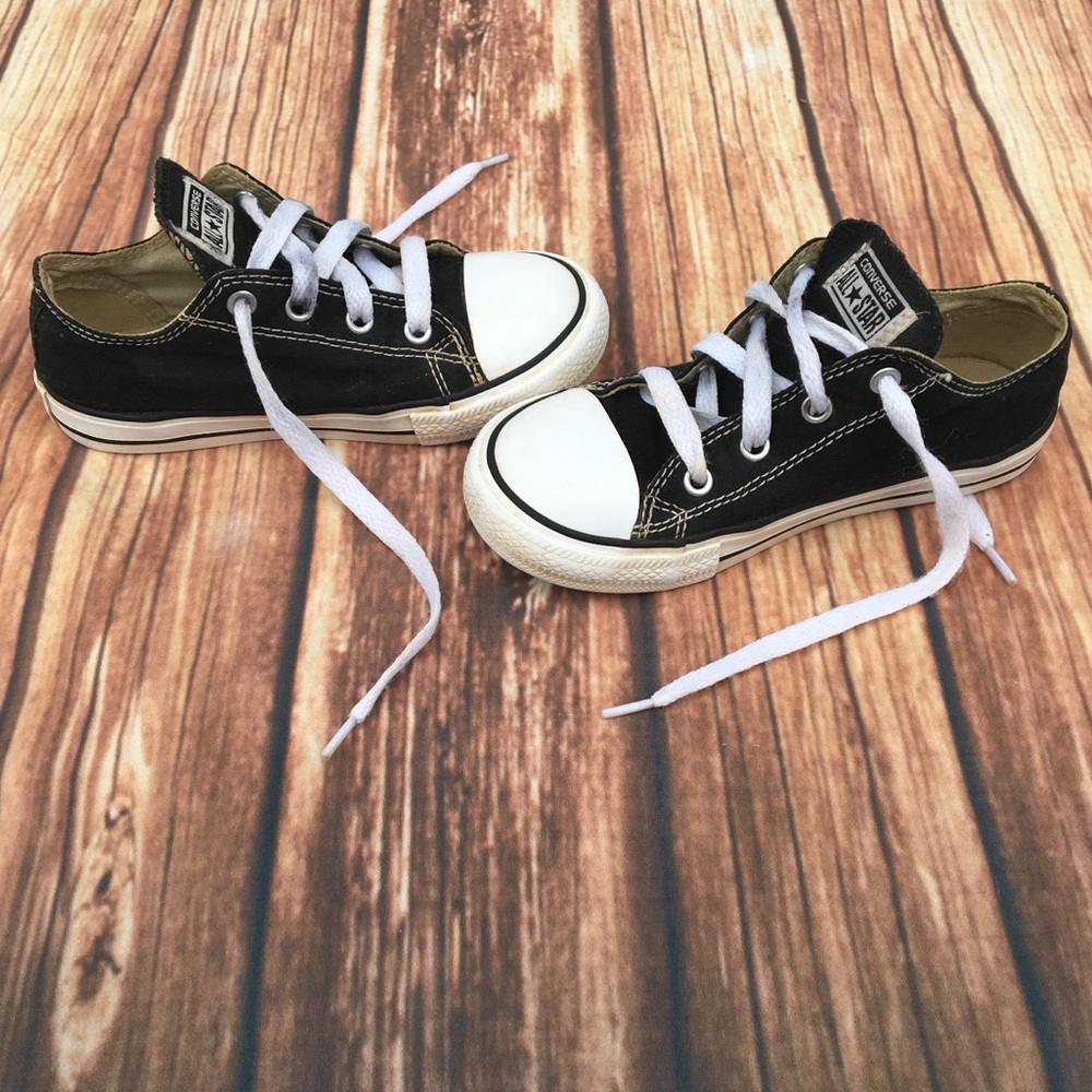 Black low top converse toddler size 10 boy or girl